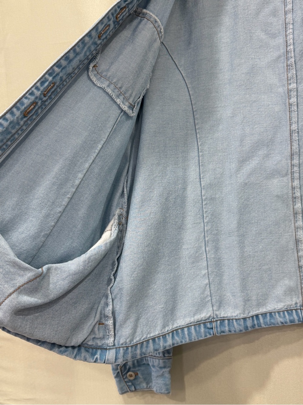 Light Wash Denim Jacket for Women - Casual Button-Front Jean Jacket - Picture 12 of 12